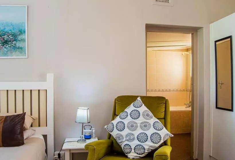 Dunroamin Bed And Breakfast