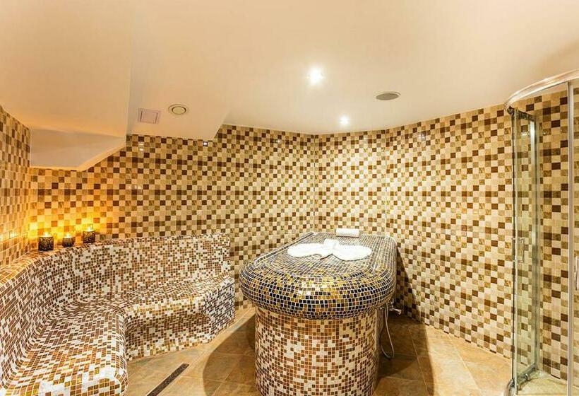 Family Hotel Romantika