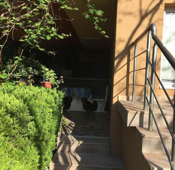 פנסיון Byala Residence Apartments