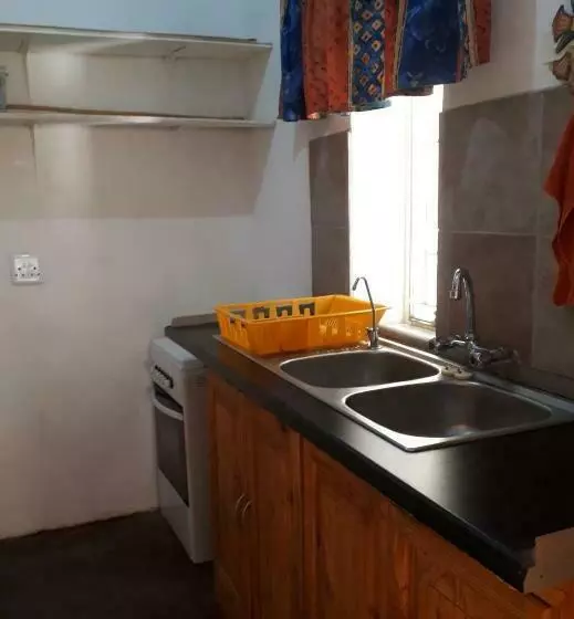 ペンション Delwer Selfcatering Guesthouse Parys