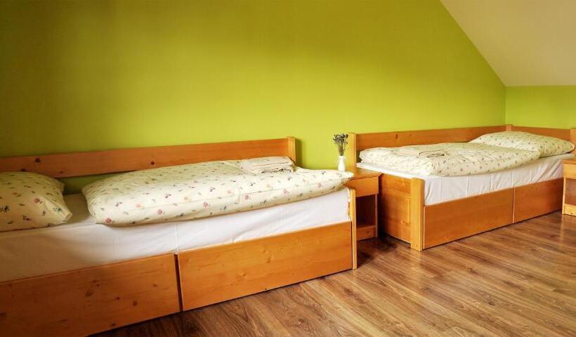 بنسيون Penzión Uhliská A Depandance Gazdovský Dom