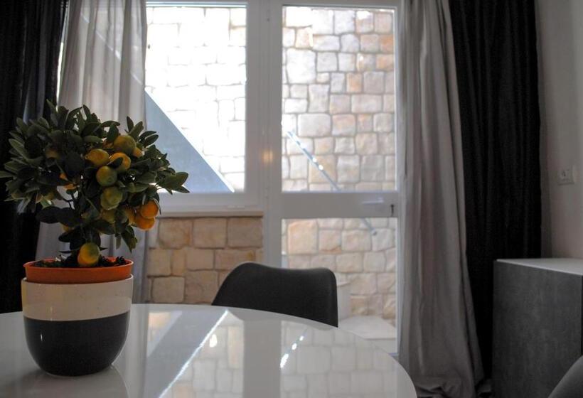 پانسیون Underground 22