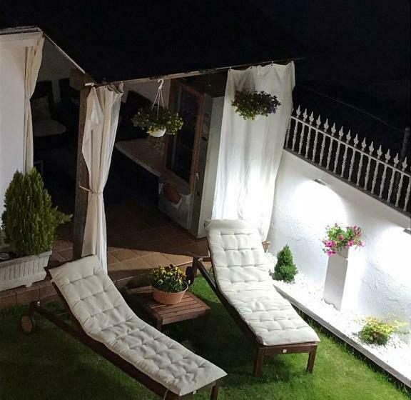 هاستل Portosantiago