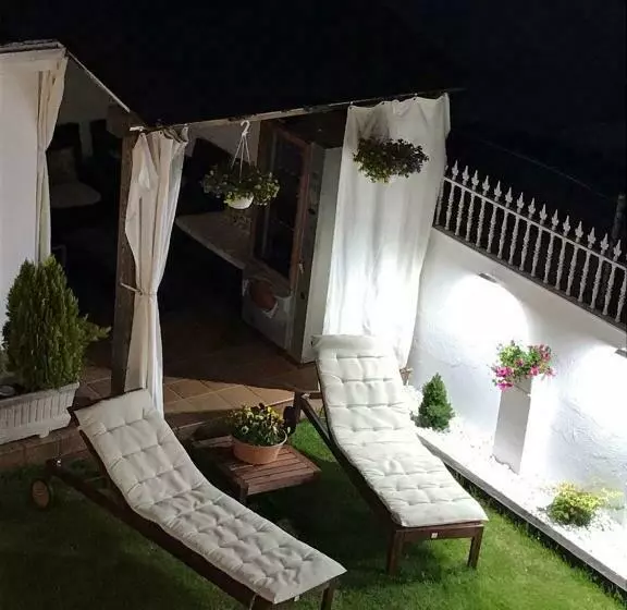 ユースホステル Portosantiago