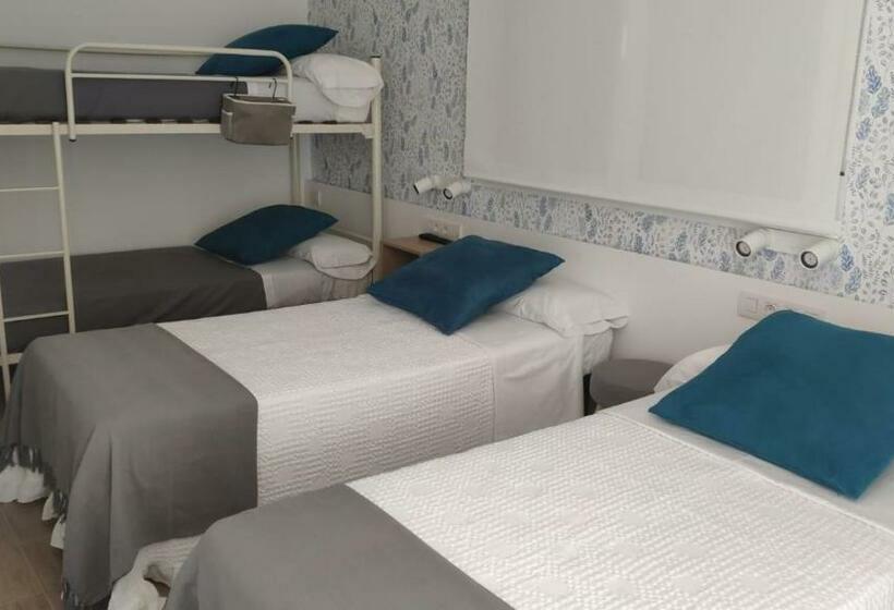 هاستل Portosantiago