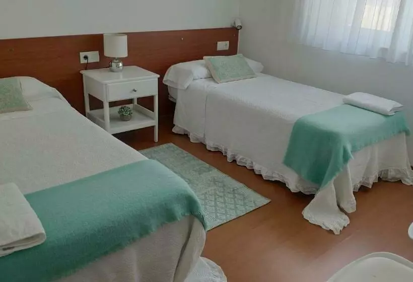 ユースホステル Portosantiago