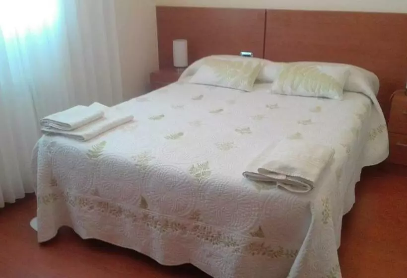 ユースホステル Portosantiago