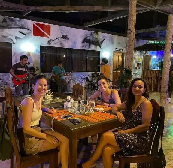 Anda Divers Enjoy Garden Resort