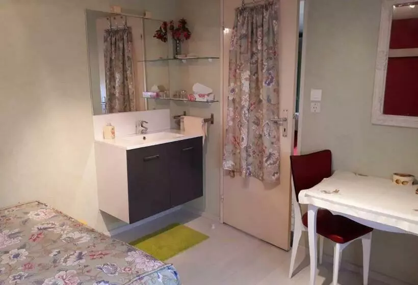 Aamiaismajoitus (B&B) Les Amandiers