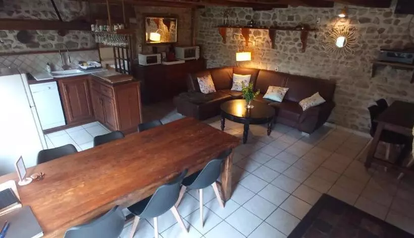 Aamiaismajoitus (B&B) Maison Du Moulin Galuzot