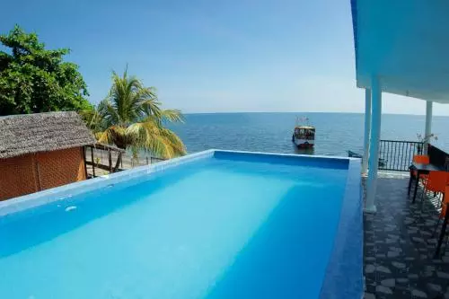 Hotel Fx 72 Beach Resort