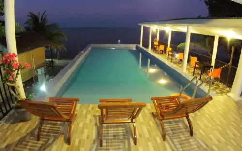 Hotel Fx 72 Beach Resort