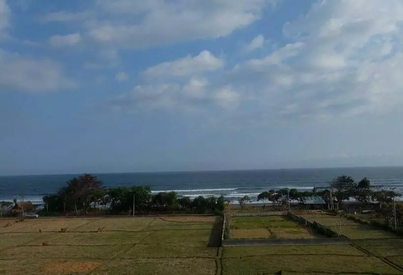 ペンション The Nyamo Surf & Stay