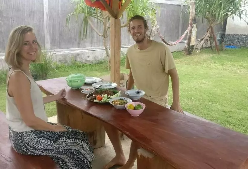 ペンション The Nyamo Surf & Stay