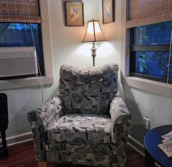 پانسیون The Cottage At Pineapple House