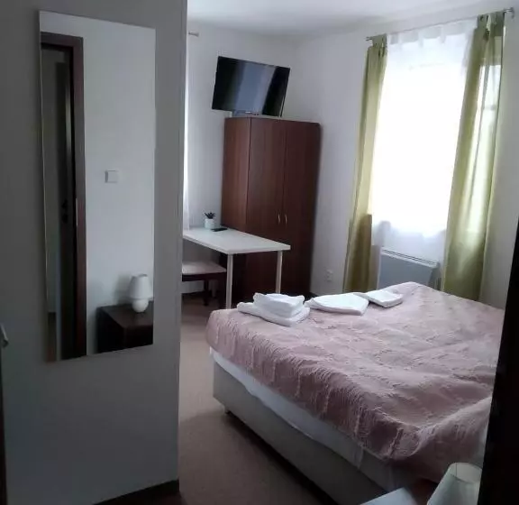 Majatalo Villa šimák