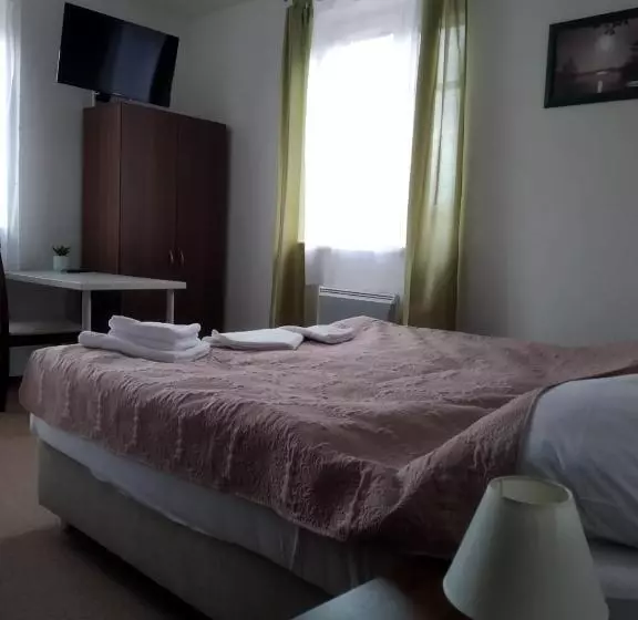 Majatalo Villa šimák