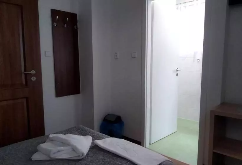 Majatalo Villa šimák