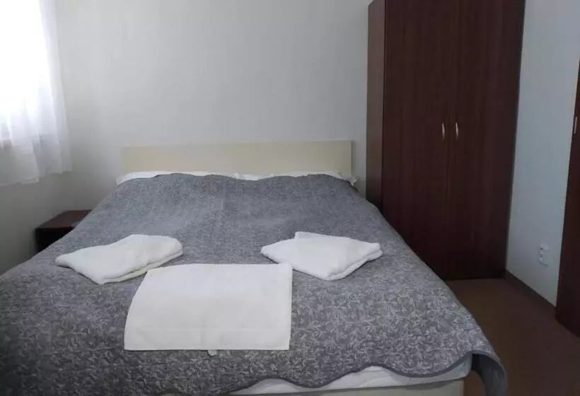 Majatalo Villa šimák