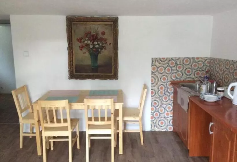 Majatalo Villa šimák