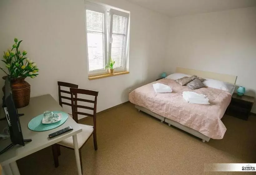 Majatalo Villa šimák