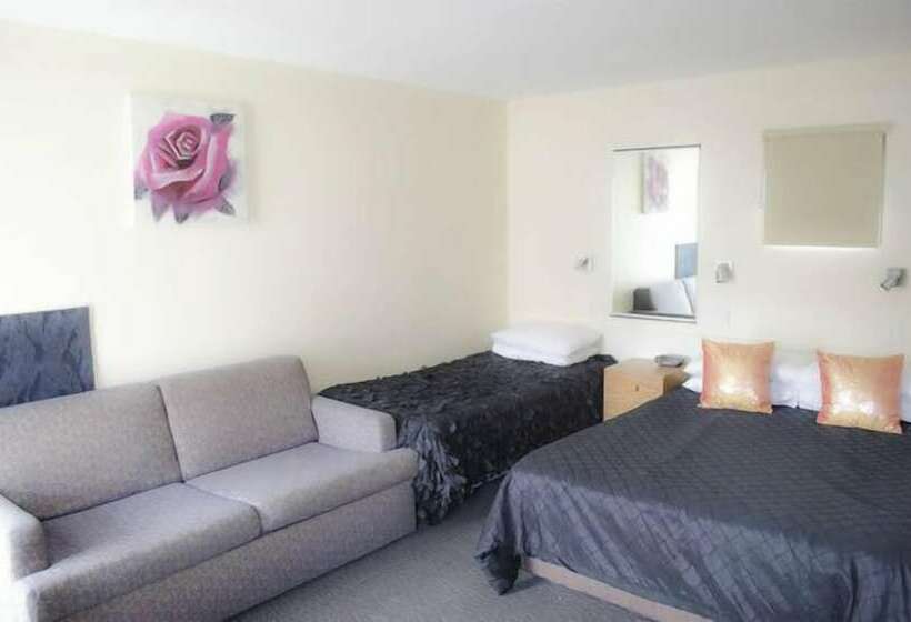 Wellington 747 Motel