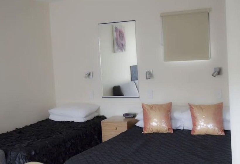 Wellington 747 Motel