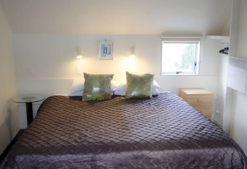 Wellington 747 Motel