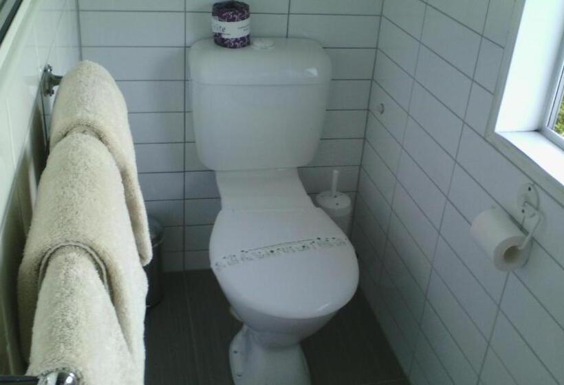 Wellington 747 Motel