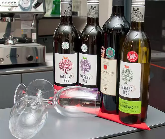 בית מלון כפרי 64 On Gordon