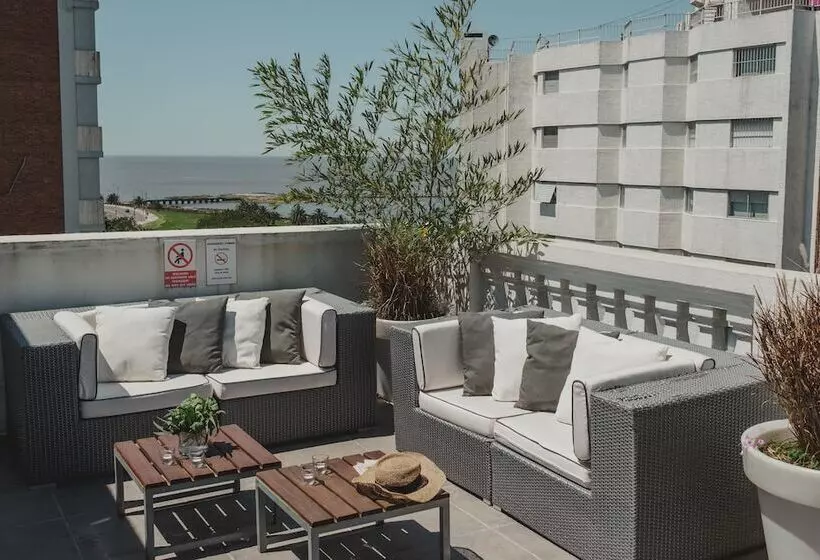 After Hotel Montevideo