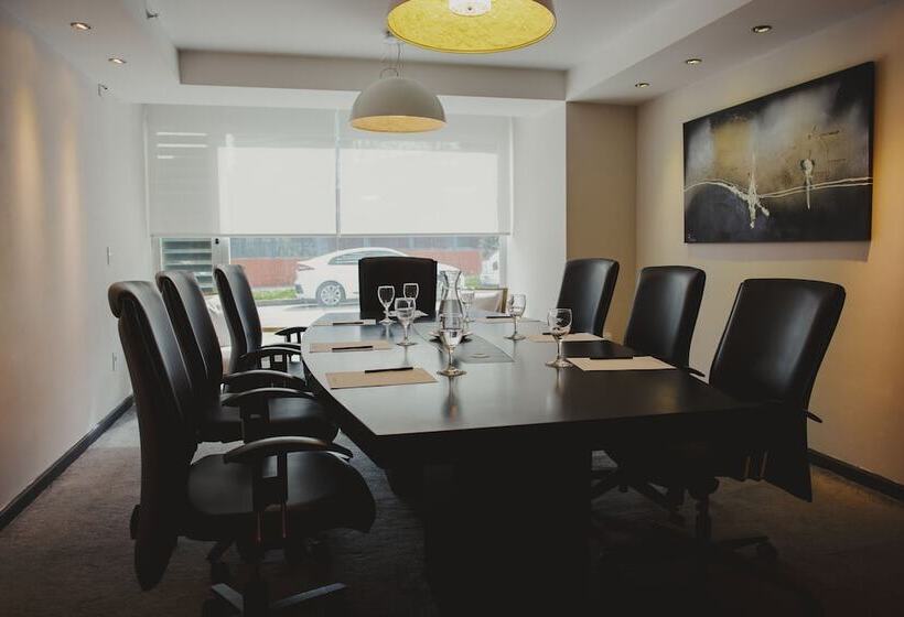 After Hotel Montevideo