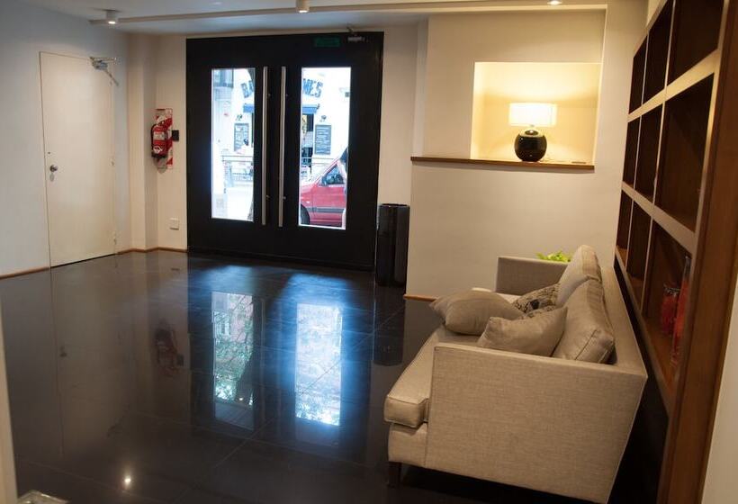 هتل Art Suites & Gallery