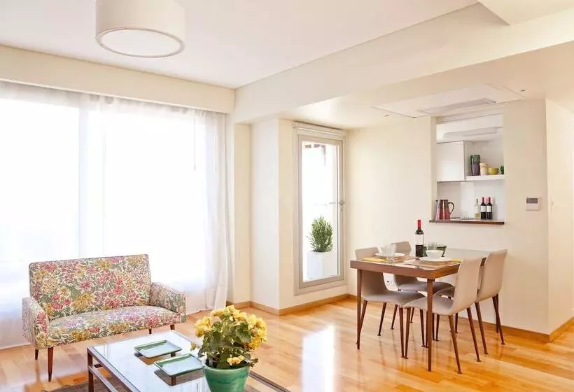 هتل Art Suites & Gallery