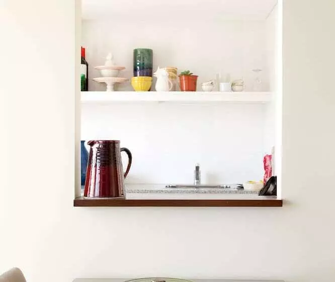 هتل Art Suites & Gallery