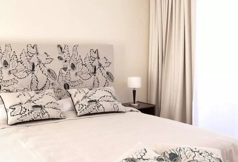 هتل Art Suites & Gallery