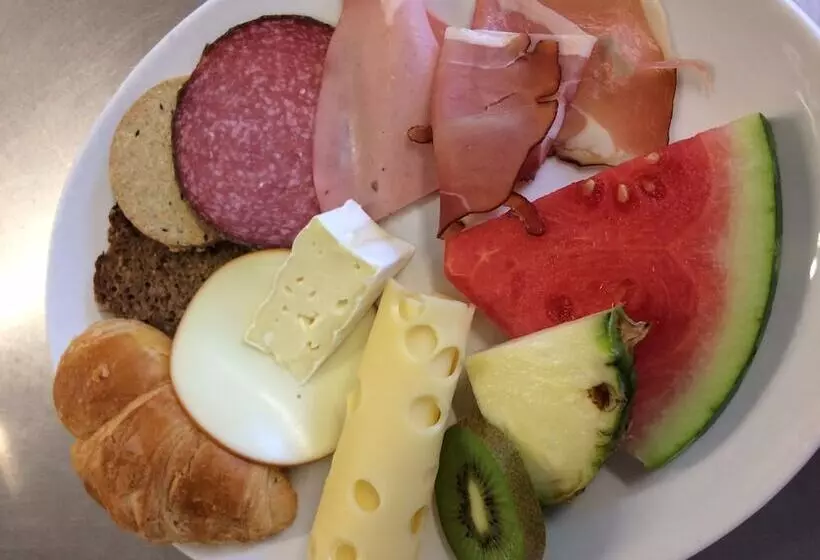 فندق Coire Glas Guest House