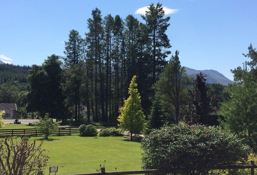 Hotel Coire Glas Guest House