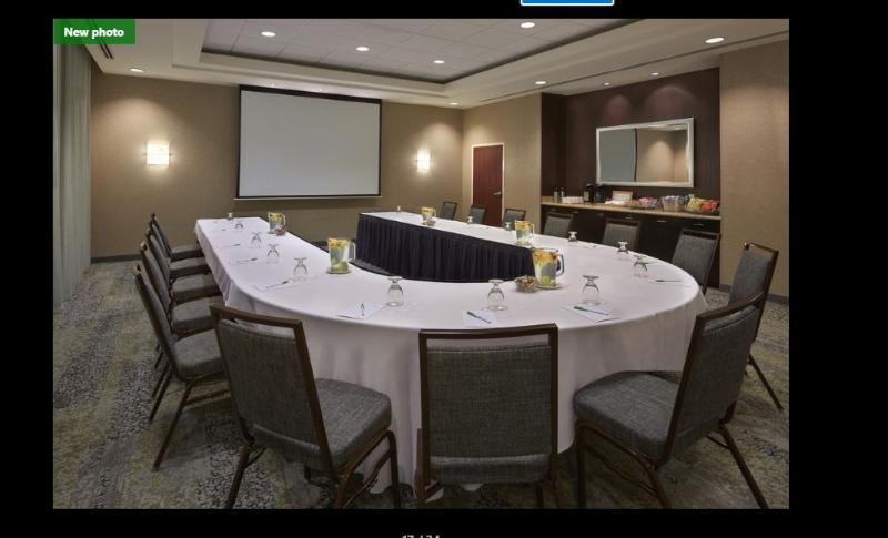 فندق Courtyard By Marriott Kingston Highway 401
