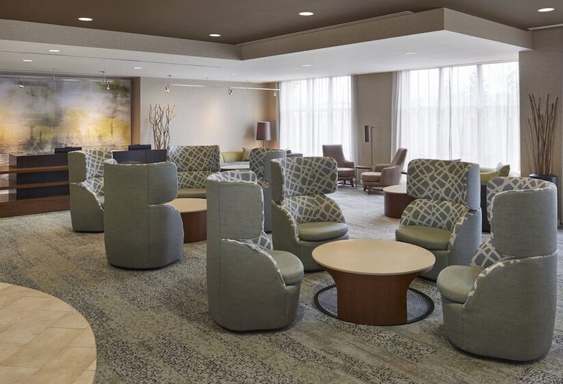 فندق Courtyard By Marriott Kingston Highway 401