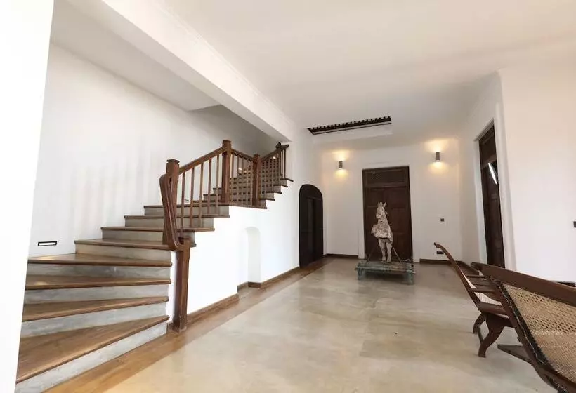 Отель Era Beach