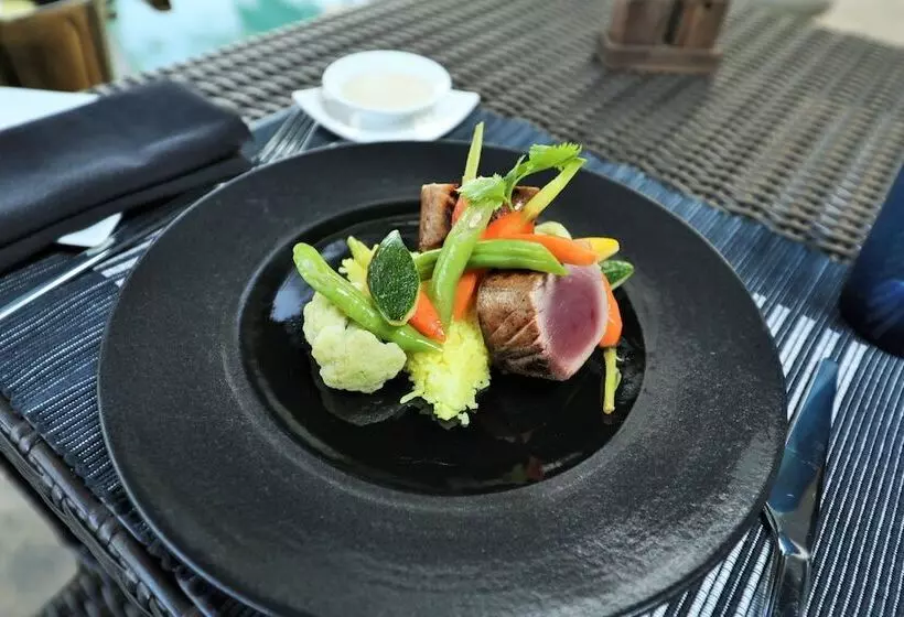 Отель Era Beach