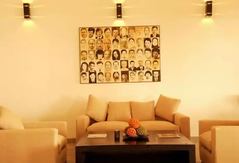 Отель Era Beach