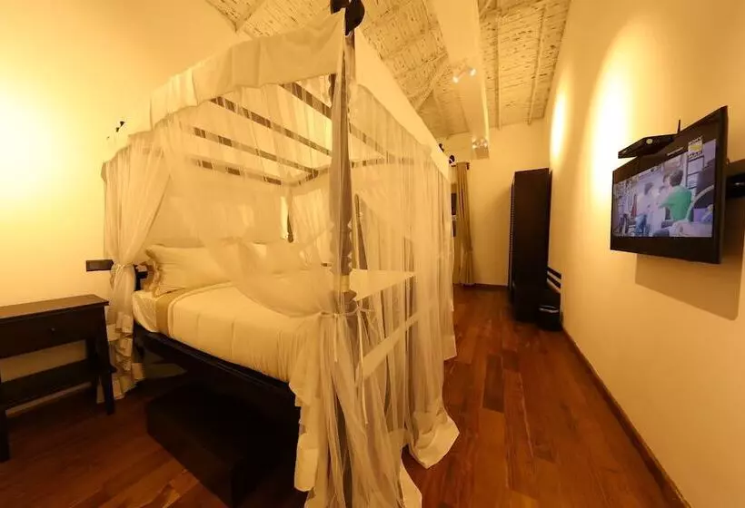 Отель Era Beach