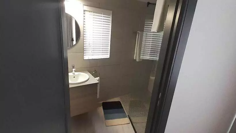 هتل Guesthouse Indongo
