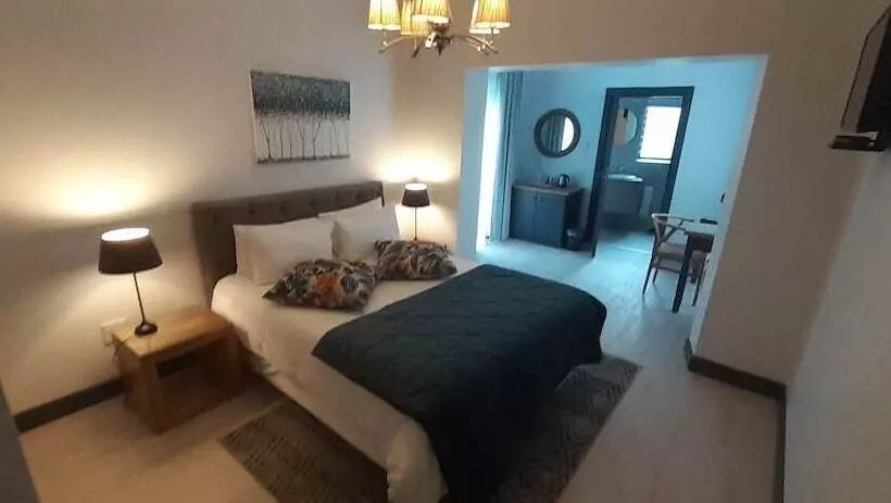 هتل Guesthouse Indongo