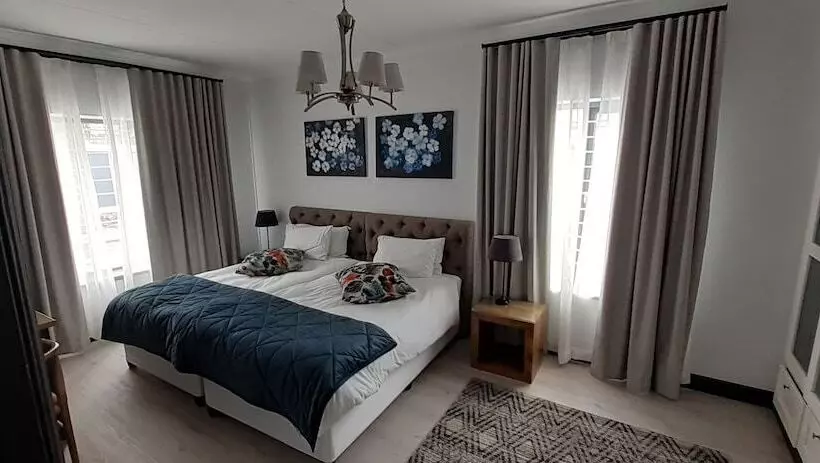 هتل Guesthouse Indongo