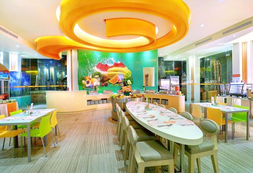 Harris Hotel & Residences Sunset Road