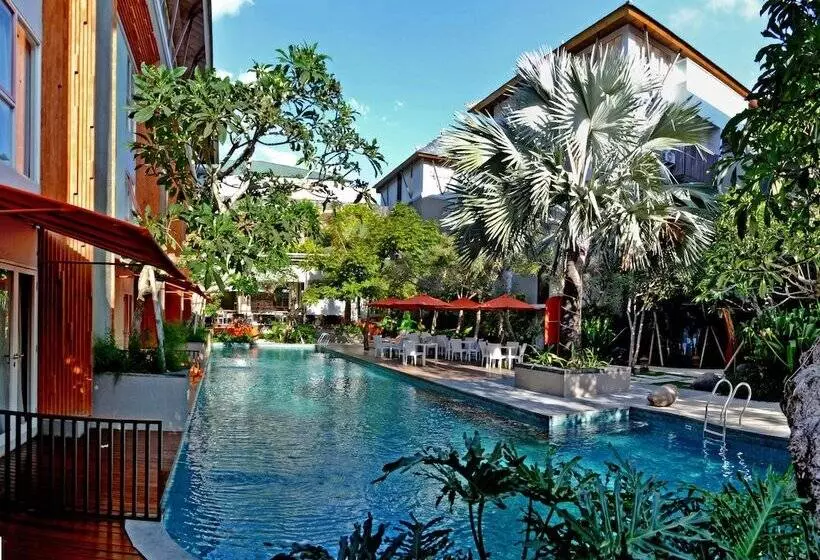 Harris Hotel & Residences Sunset Road