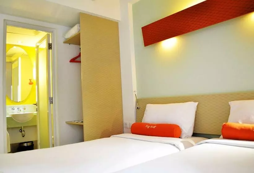 Harris Hotel & Residences Sunset Road